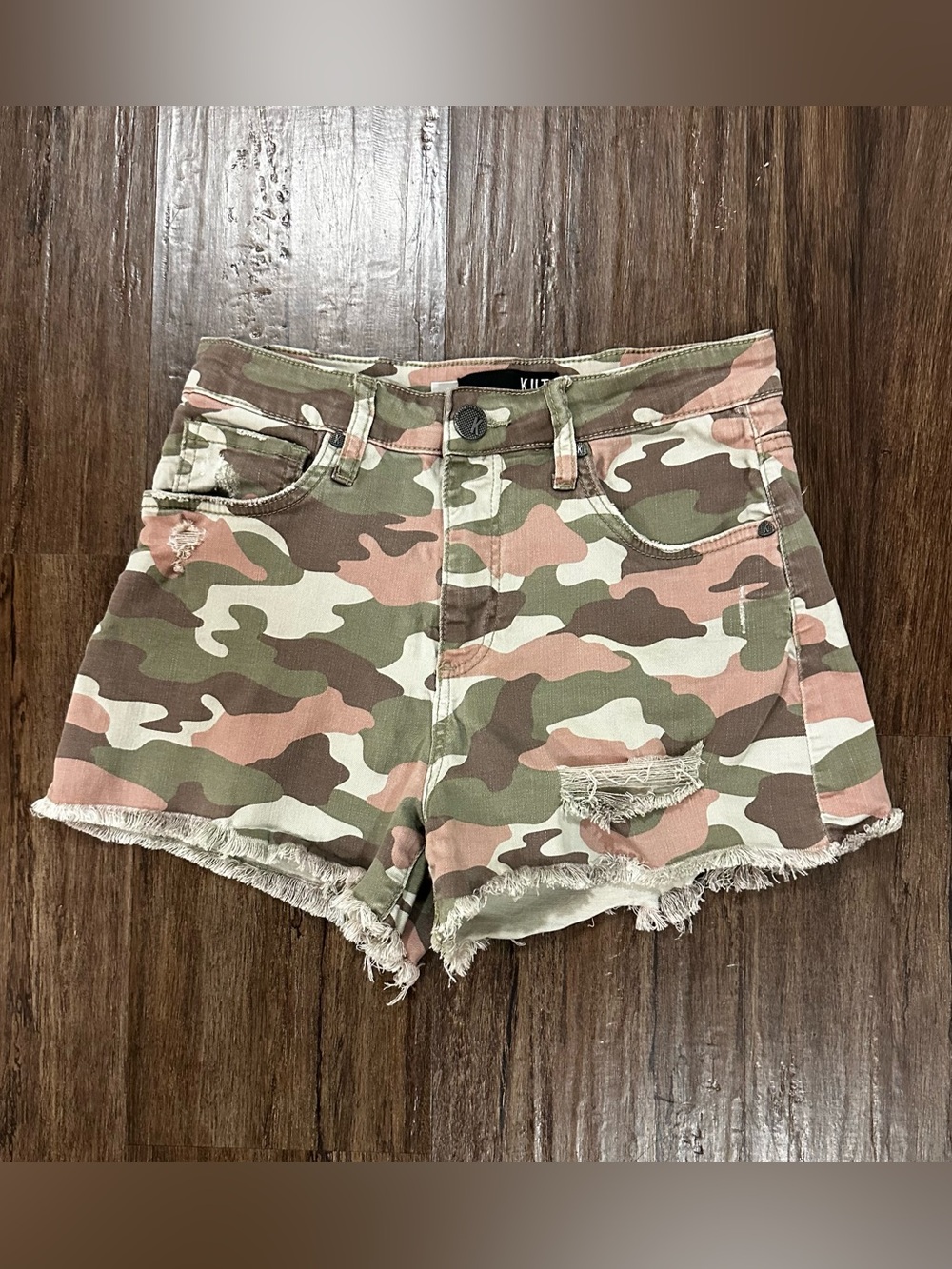 Kut From The Kloth Jane High Rise Camo Shorts. Size 0